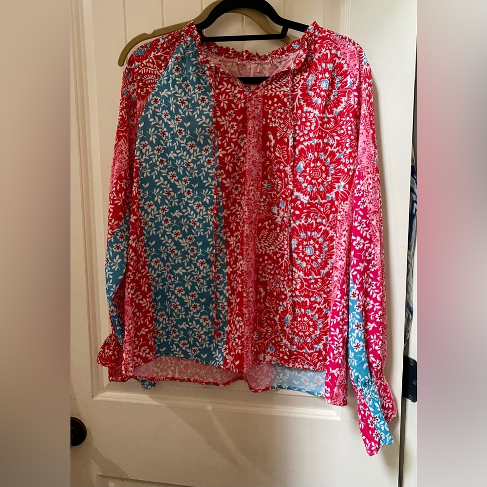 EUC boutique brand boho top with tie neck detail